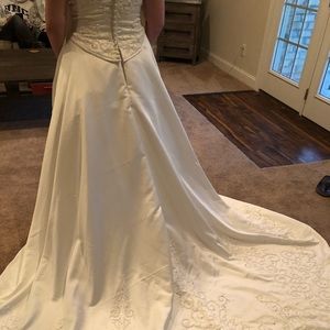 Wedding gown. NWOT.